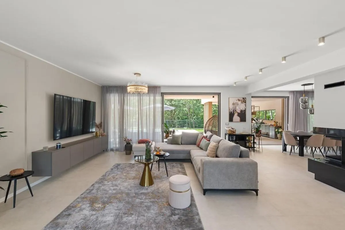 Luxury Forest Villa With Heated Pool In Istria Umag Kroatien