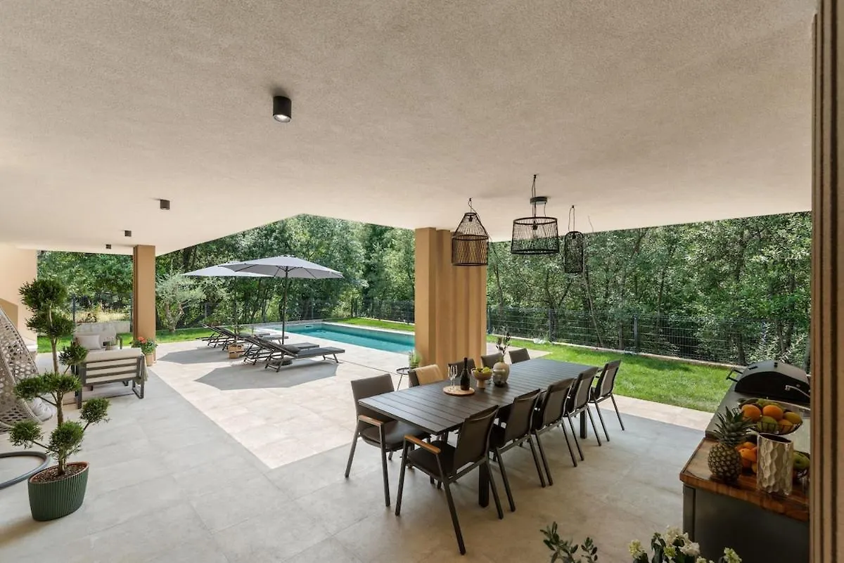 Luxury Forest Villa With Heated Pool In Istria Umag 0*,