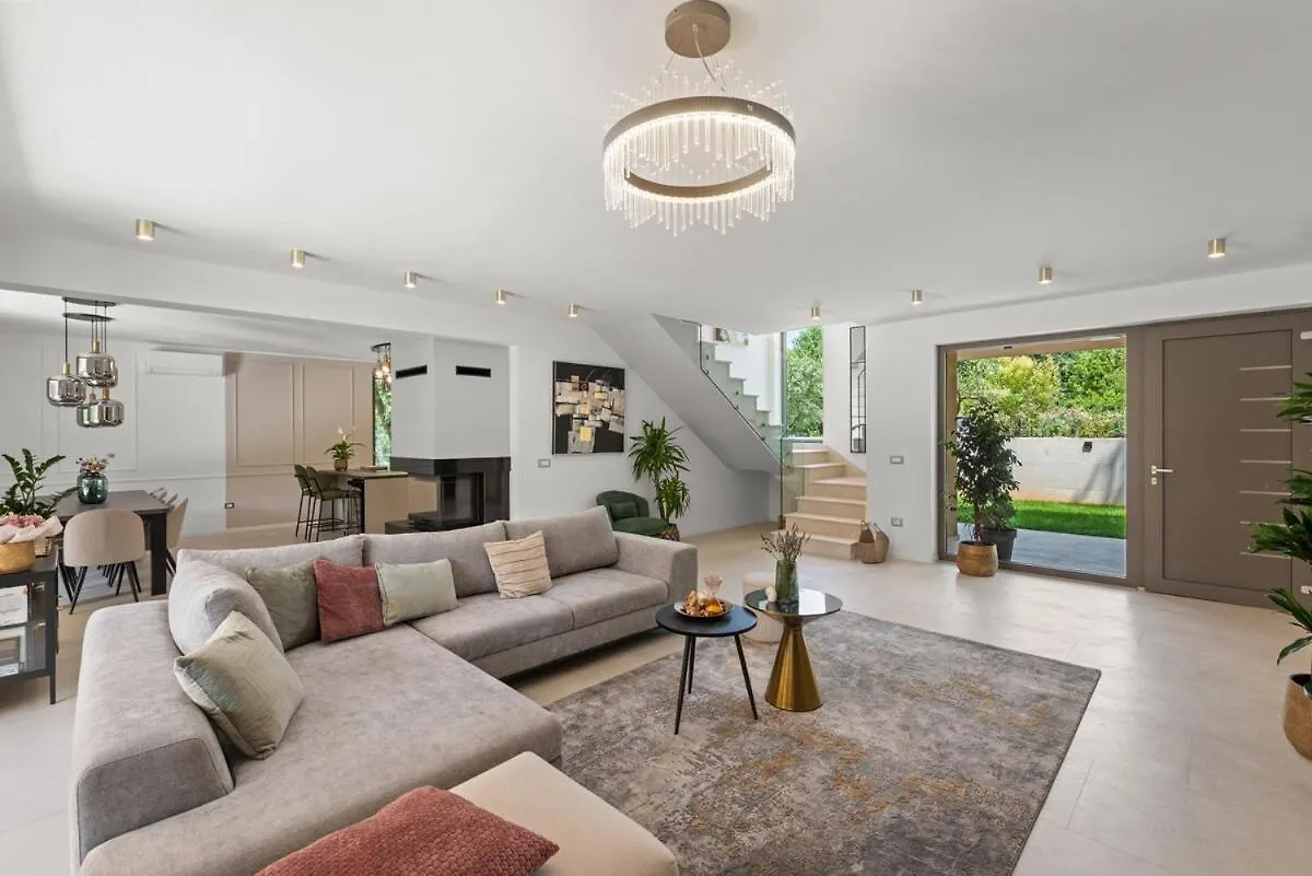 Luxury Forest Villa With Heated Pool In Istria Umag