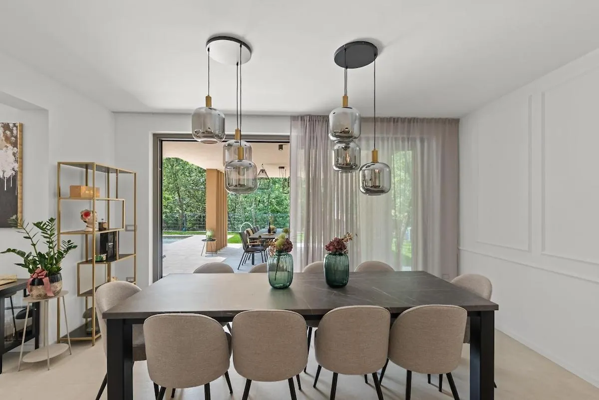 Luxury Forest Villa With Heated Pool In Istria Umag